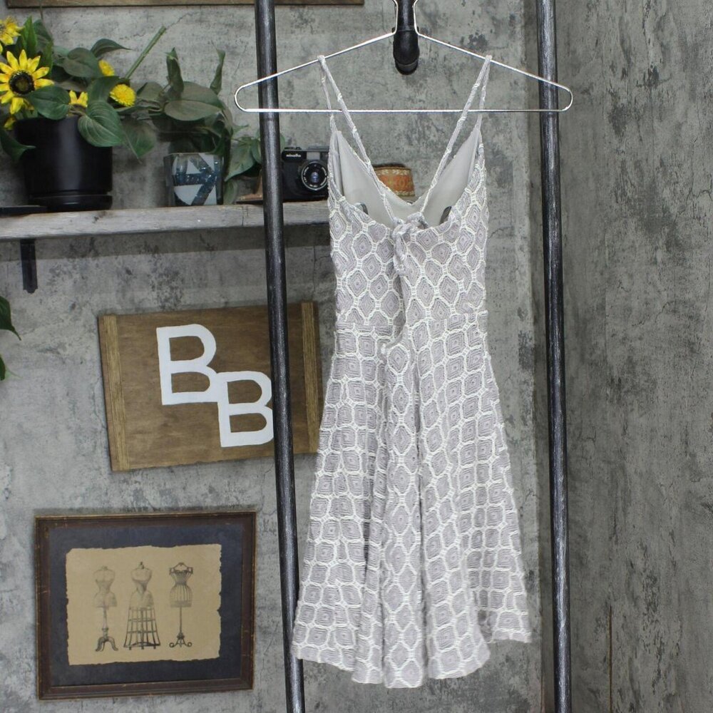 Kimchi Blue Womens Crochet Sleeveless Babydoll Dress 1678ff2e069589 Gray S - Picture 2 of 4